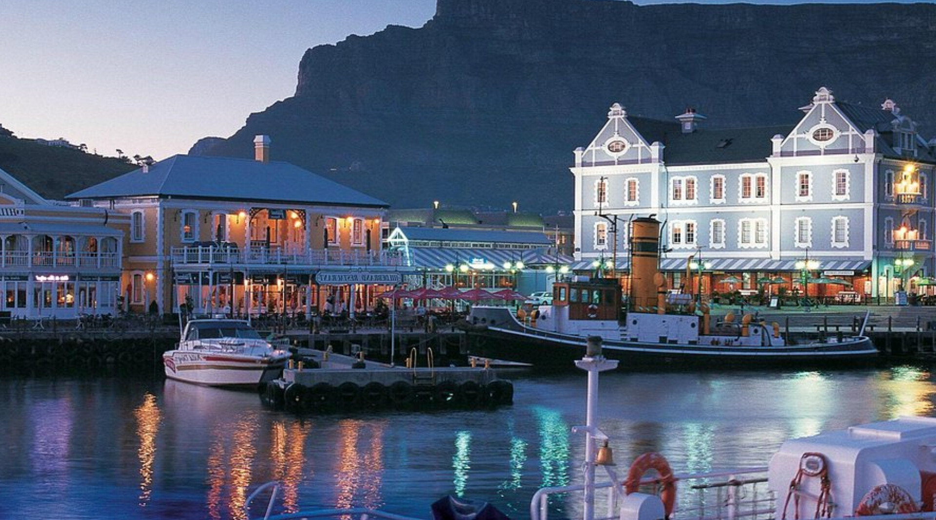 Visiting V&A Waterfront – Cape Town’s Iconic Lifestyle and Urban Holiday Destination